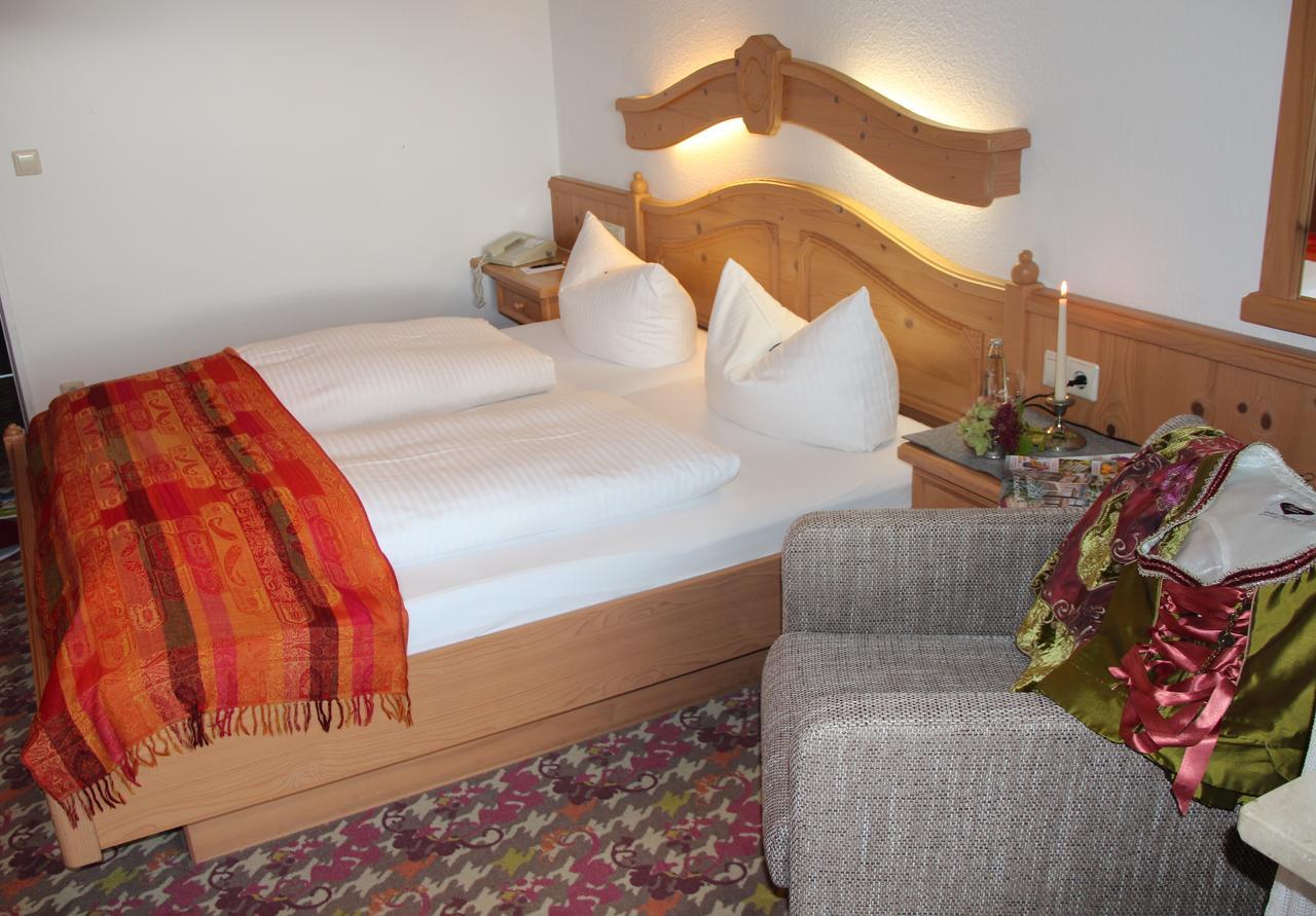 הלבלך Hotel Bannwaldsee מראה חיצוני תמונה